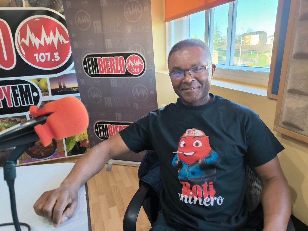 Tony MontRob en la radio 1